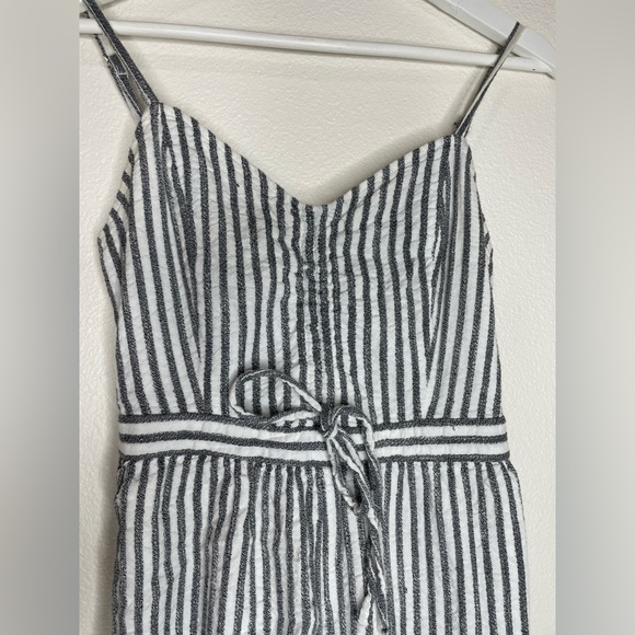 Stripped Romper - Picture 2 of 4